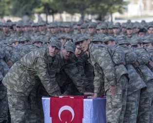 Son dakika: Bakan Hulusi Akardan yeni askerlik sistemiyle ilgili flaş açıklama