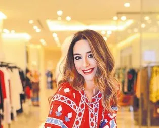 Uçağın motorları havada durmuş