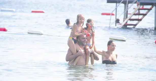 Semih Şentürk eşi ve kızlarıyla Bodrum tatilinde