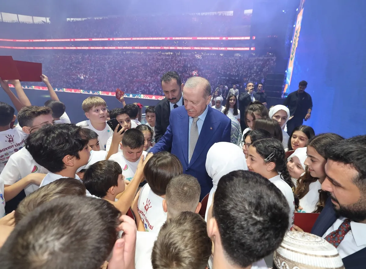 Başkan Erdoğan RAMS Park’ta 70 bin gence seslendi: Türkiye’nin aydınlık yarınlarını kimseye yem ettirmeyiz-4