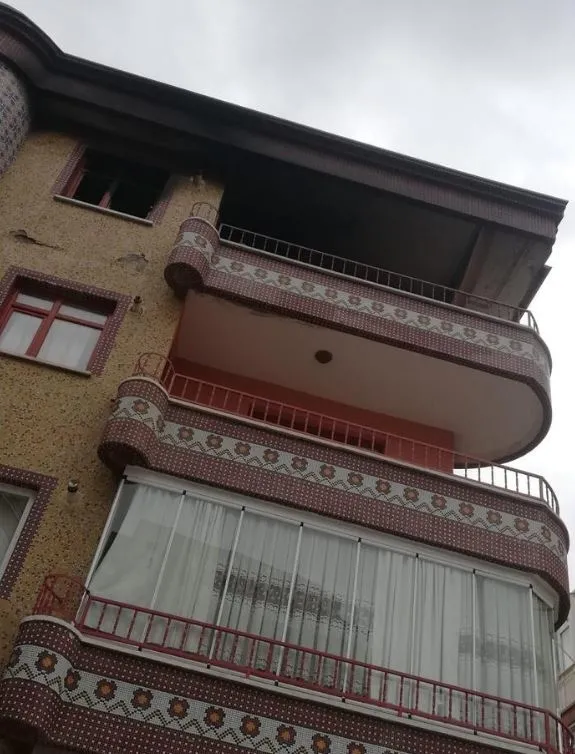 Ankara'da dehşet anları! Baba, yangında küçük kızını kurtarırken dumanlara yenik düştü-3