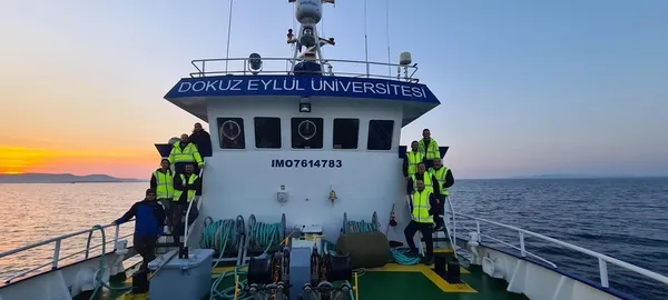 asrin-felaketi-yeni-faylari-ortaya-cikardi-uzmanlarin-isaret-ettigi-bolge-foca-karaburun-1677760681441.jpg "Asrın felaketi" yeni fayları ortaya çıkardı! Uzmanların işaret ettiği bölge: Foça- Karaburun-5