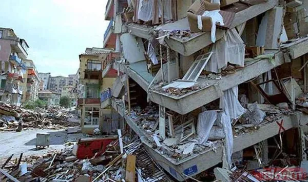 Düzce'de devlet vatandaşları yalnız bırakmadı! Akıllara 1999 yılındaki yıkım geldi - 2