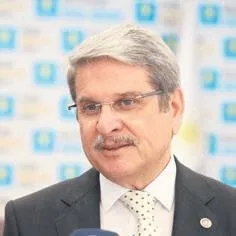 iyi-kavga-iyi-partide-kasadaki-132-milyon-nerede-tartismasi-ortalik-toz-duman-1700527977391.jpeg İYİ kavga! İYİ Parti'de “Kasadaki 132 milyon nerede?” tartışması ortalığı fena karıştırdı-5