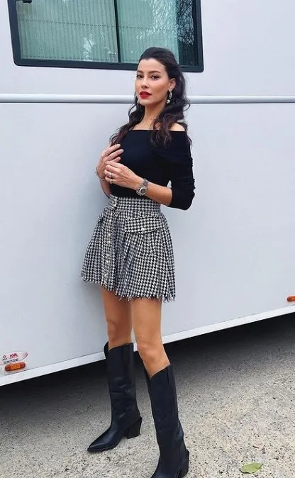 Tuğba Ekinci “Bu ülkeye daha iyisi gelmeyecek” deyip leopar desenli mini bikinisiyle paylaştı! Tepki yağdı: “Çıplaklık, basitlik...” - 44