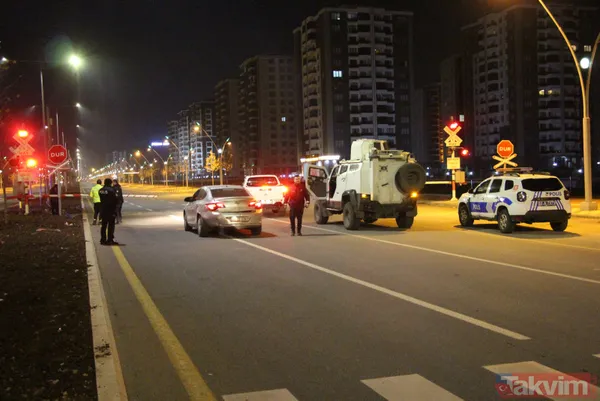 150 metre sürüklendi! Hemzemin geçitte kaza: Yük treni otomobile çarptı - 11