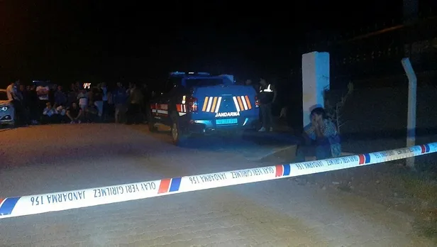 kahramanmarasta-aile-katliami-4-kisiyi-oldurup-intihar-etti-1660071462808.jpeg Kahramanmaraş'ta aile katliamı! 4 kişiyi öldürüp intihar etti-2