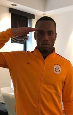 Drogba'dan şehitlerimiz için anlamlı paylaşım!
