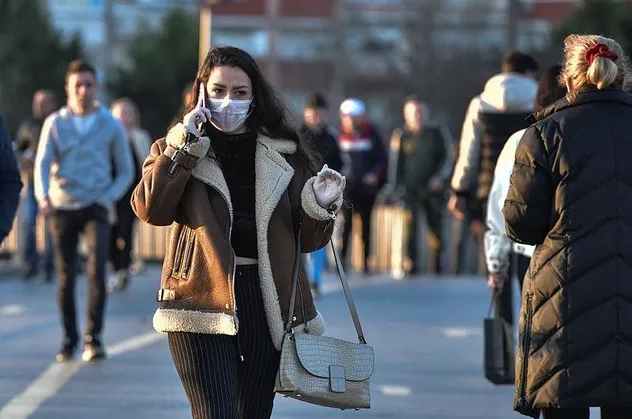 Bilim kurulu üyesinden A Haber'e özel açıklamalar: Havalar ısındıkça koronavirüsün etkisi azalacak mı?