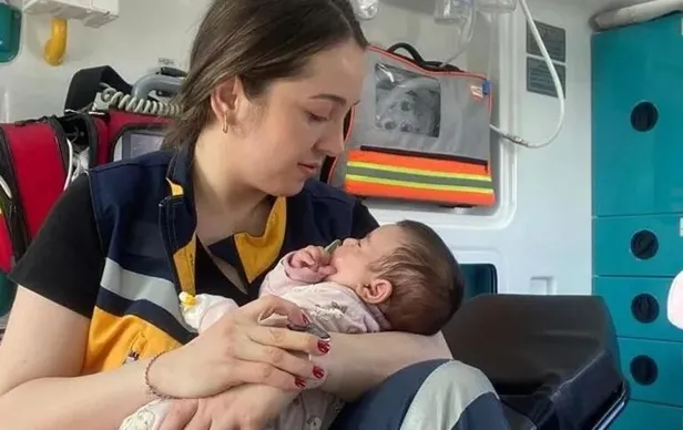 son-dakika-nisa-mihriban-bebekten-sevindiren-haber-saglik-bakani-fahrettin-koca-duyurdu-1649446395104.jpeg Son dakika: Nisa Mihriban bebekten sevindiren haber! Sağlık Bakanı Fahrettin Koca duyurdu-2