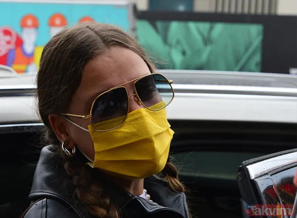 Serenay Sarıkaya'nın kırmızı mayolu pozlarını beğenmemişti... Demet Akalın bu kez de 'Serenay Sarıkaya insan değil' dedi - 9