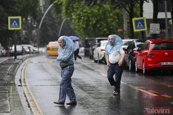 Ege Parçalı Ve Çok Bulutlu, Kütahya, Uşak Ve Afyonkarahisar Çevrelerinin Yerel Olmak Üzere Aralıklı Sağanak Ve Gök Gürültülü Sağanak Yağışlı Geçeceği Tahmin...