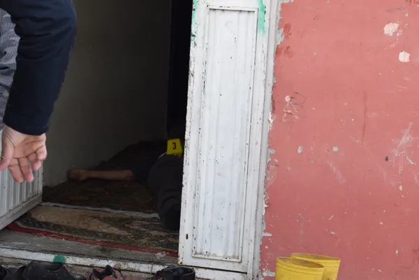 annesi-ile-tartisan-babasini-tufekle-vurarak-oldurdu-1643465623019.jpg Annesi ile tartışan babasını tüfekle vurarak öldürdü-4