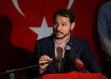 Berat Albayrak Sultanbeyli'de sokak iftarına katıldı