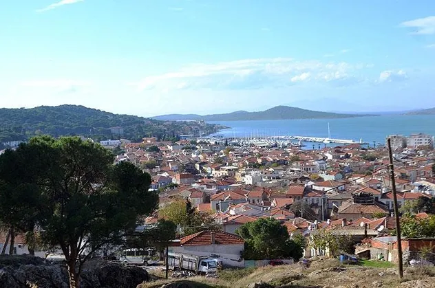 Balıkesir Ayvalık'ta bahçeli 3 katlı kargir otel icradan satışa çıkarıldı!