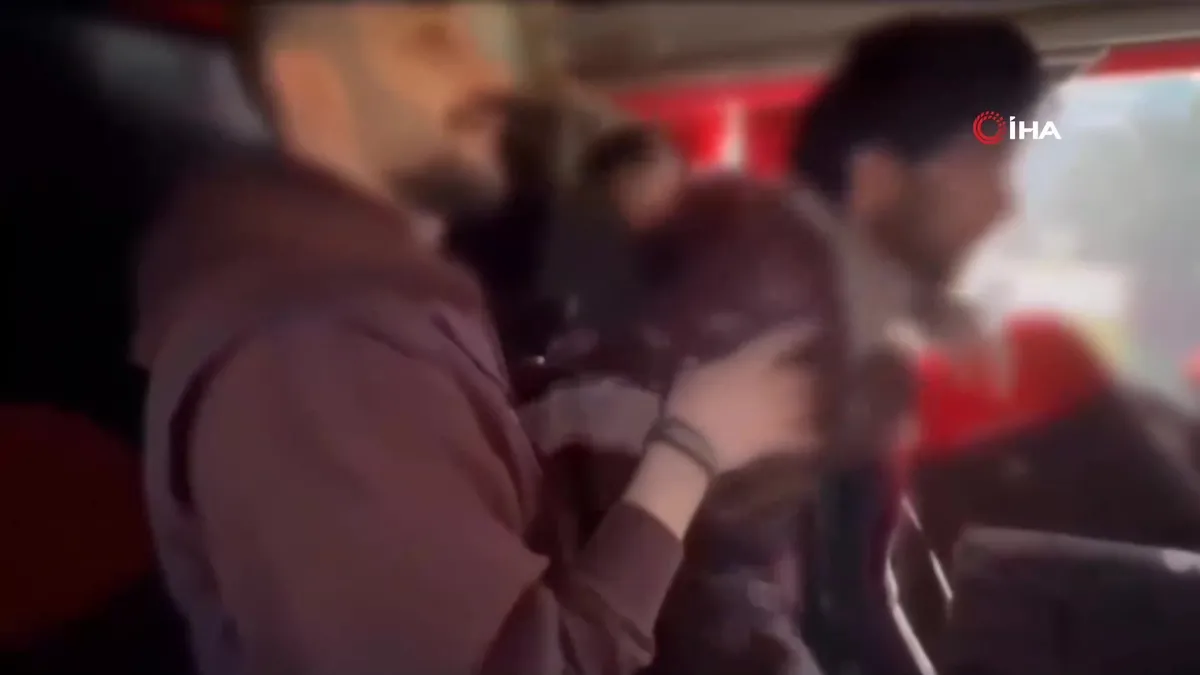 Trabzon'da otobüsün gizli bölmesinden 26 göçmen çıktı