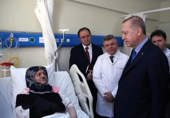 Başkan Erdoğan enkaz alanında konuştu: Alacağımız dersler var-17