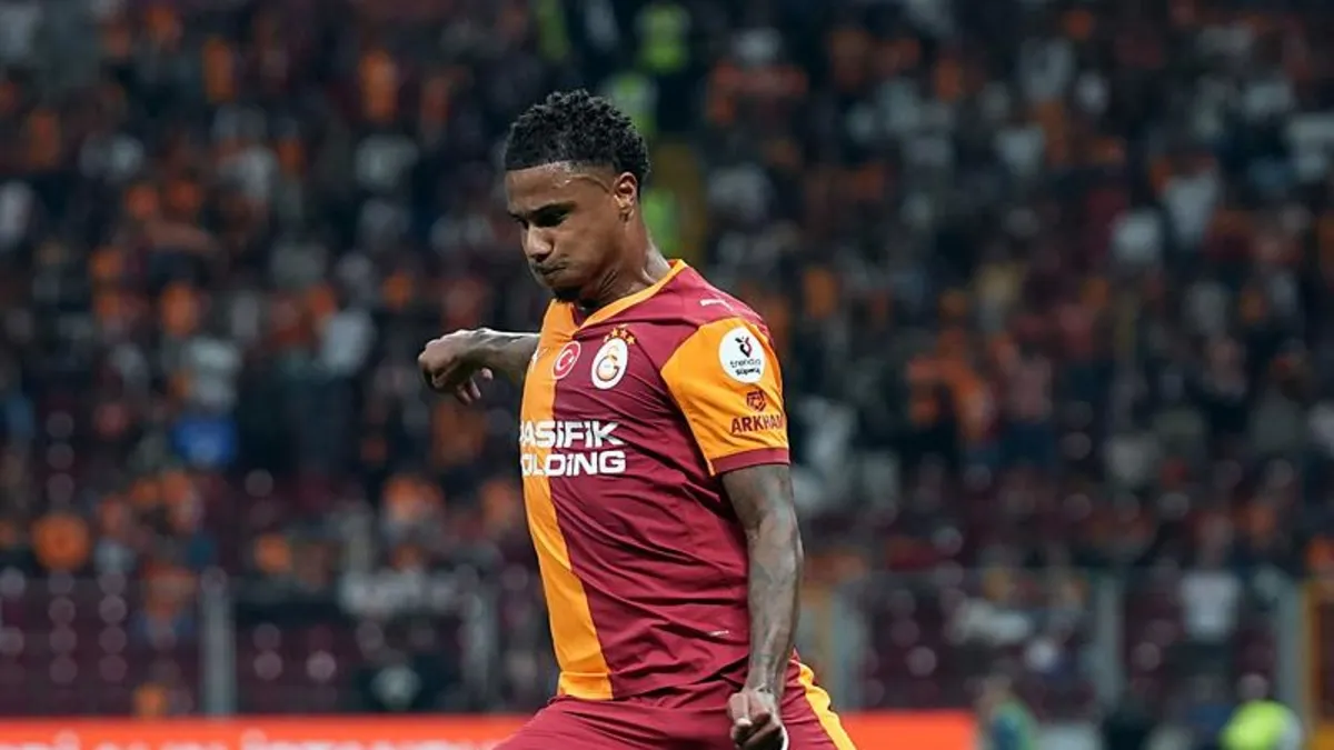 Galatasaray'da Ismail Jakobs'a milli davet!
