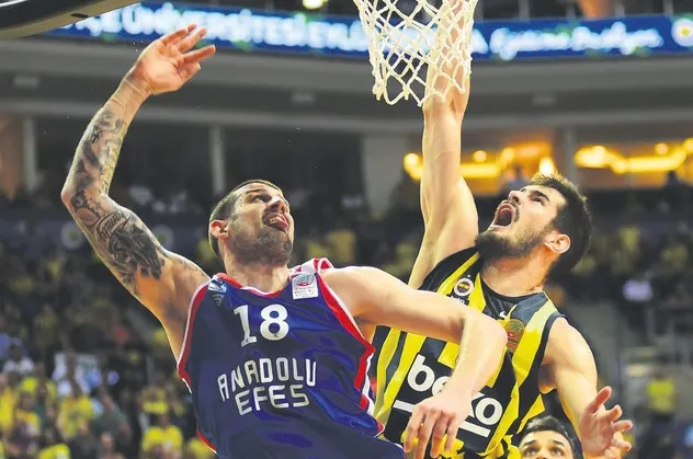 Fenerbahçe, Anadolu Efes’i yendi, şampiyonluk 7. maça kaldı