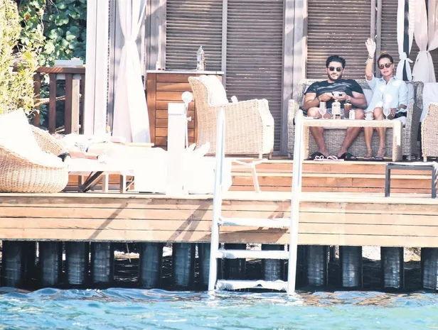 ebru-salli-elestirilere-de-isyan-etti-olmemi-mi-istiyorsunuz-1595891934332.jpeg Ebru Şallı eleştirilere isyan etti: Ölmemi mi istiyorsunuz?-1