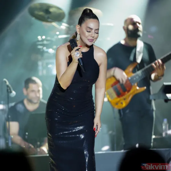 48'lik Ebru Gündeş’in adını hiç anmadığı kız kardeşine bakın! Yıllar sonra ortaya çıktı! Gören inanamadı! “İkizi kadar benziyor...” - 6