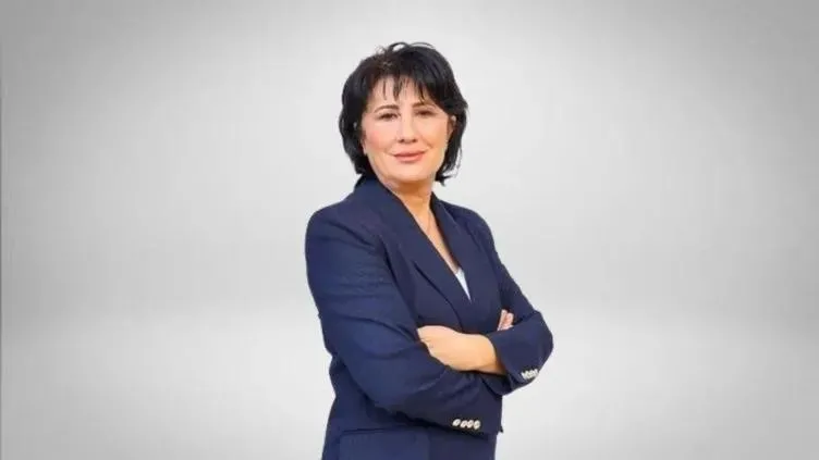 chpli-belediye-baskani-doktorlari-dolandirdi-iddiasi-1740024499835.jpeg CHP Kınık Belediye Başkanı seçilen Sema Bodur. (Takvim.com.tr)