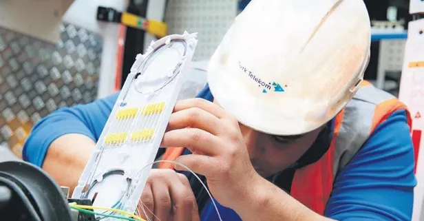 Türk Telekom’un ilk çeyrekte konsolide gelirleri yıllık bazda 15.3 milyar liraya ulaştı