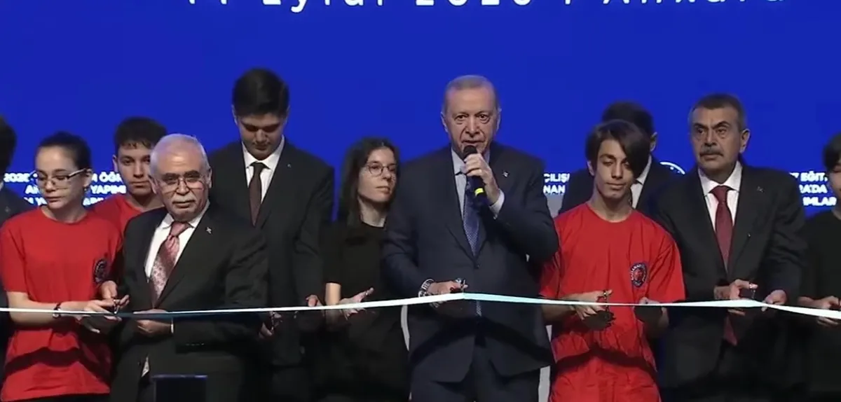 Başkan Erdoğan'dan PISA sonuçlarına hazmedemeyen muhalefete tepki! Yapay zeka ve sosyal medya uyarısı: "İnanıyorsanız mutlaka başaracaksınız"-2
