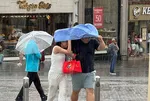 İstanbul'da bu geceye dikkat: Lokal yağışlar geliyor! Meteoroloji'den fırtına alarmı verildi! Yağmurlu hava kaç gün sürecek?