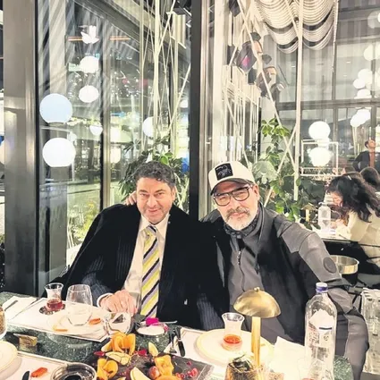 Hakan Taşıyan aylar sonra ilk kez görüntülendi: Meslektaşıyla bir araya gelerek iftar yaptı