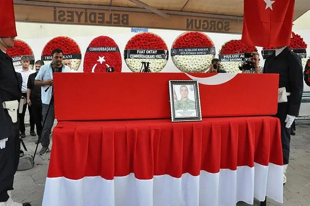 Şehit Topçu Sözleşmeli Er Enes Gazi Özdemir, Yozgat'ta son yolculuğuna uğurlandı! Başkan Erdoğan'dan ailesine taziye mesajı-4