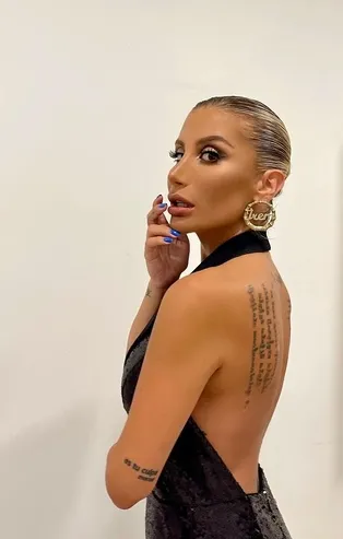 İrem Derici'den eski aşklarına afişli eziyet!