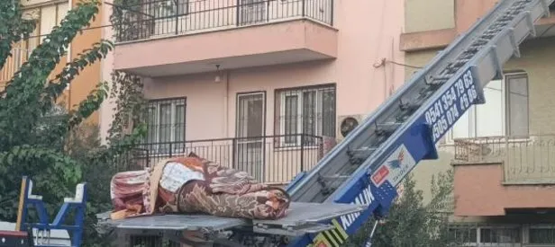 Cesedi yük asansörüyle taşındı