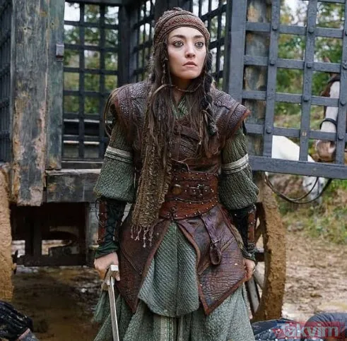 Kuruluş Osman'ın Targun Hatun'u Zeynep Tuğçe Bayat'ın eşi bakın kim çıktı! Meğer yakışıklı oyuncuyla... - 2