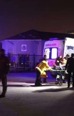 Ankara'da kaza! Otomobil yan yattı: 2 yaralı