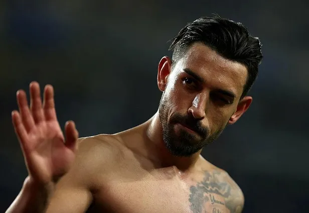 derbi-icin-pereiranin-plani-belli-oldu-oyunu-mesut-ve-irfan-uzerine-kuracak-1639869200721.jpeg Derbi için Pereira'nın planı belli oldu! Oyunu Mesut ve İrfan üzerine kuracak-2