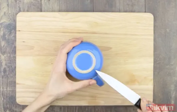 Bıçağınızı iyice bilemek için çözüm ise her evde bulunan bir kupa!