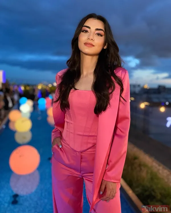 Kuruluş Osman’ın Bala Hatun’u Özge Törer kırmızılar içinde sosyal medyayı yaktı kavurdu! Burak Özçivit’in biricik partnerine bakın... - 11