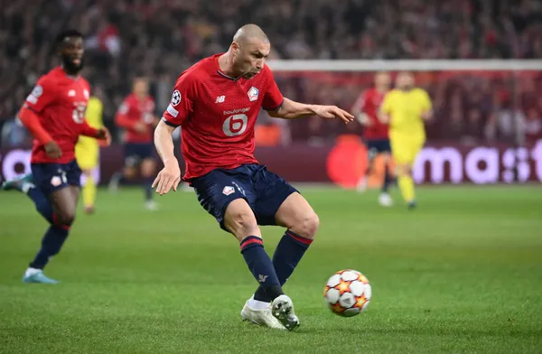 burak-yilmaz-lilleden-ayriliyor-super-lige-donuyor-besiktas-ve-adana-demirspor-ile-gorustu-1647609100401.jpg Burak Yılmaz Lille'den ayrılıyor! Süper Lig'e dönüyor: Beşiktaş ve Adana Demirspor ile görüştü-6