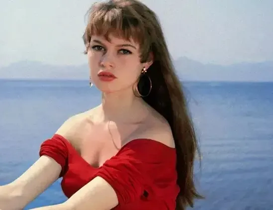 Fransız sinemasının efsane ismi Brigitte Bardot’tan acı haber: 91 yaşında hayatını kaybetti!