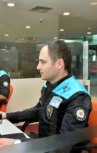 O polislerin kıyafeti değişti! Bundan böyle görev yaparken...