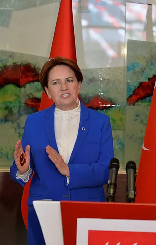Kemal'den sonra Meral'e de isyan