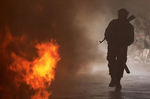 Son dakika: Tel Abyad'da SMO aracına bombalı saldırı: 3 asker yaralandı