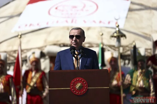 Malazgirt Zaferi'nin 951. yıl dönümünde Ahlat'tan coşku dolu kareler! Başkan Erdoğan ve Devlet Bahçeli Selçuklu mezarını ziyaret etti - 15