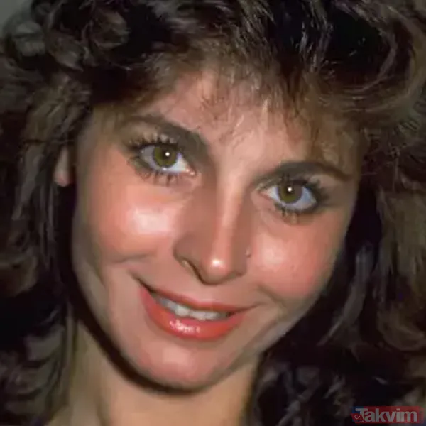 69 yaşındaki Yeşilçam güzeli Pembe Mutlu’nun son haline bakın! Yıllar ona da acımadı! Çiçek Abbas’ın paylaşılamayan güzeli... - 4