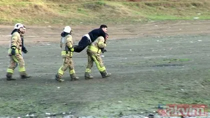Alibeyköy Barajı’nda toprak zeminde yürümek isteyen 2 genç balçığa saplandı