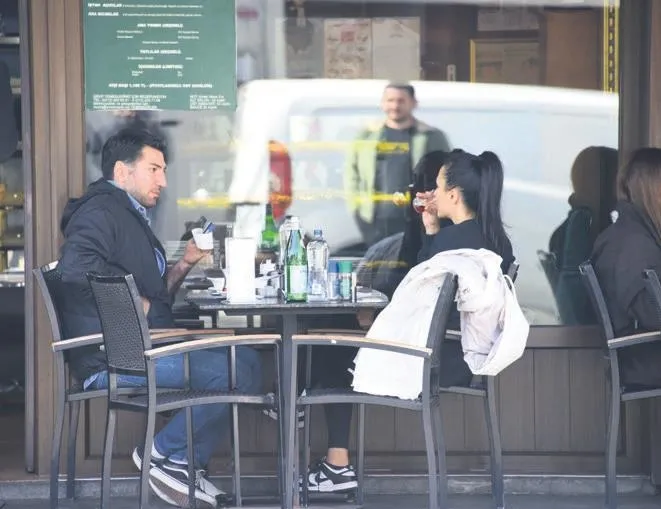 Simge rahatsız oldu