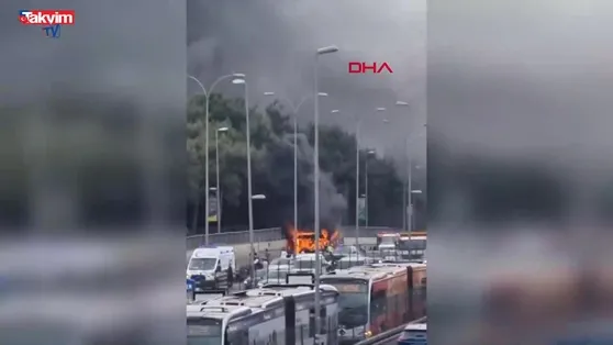 Bakırköy D-100’de İETT otobüsü yandı!