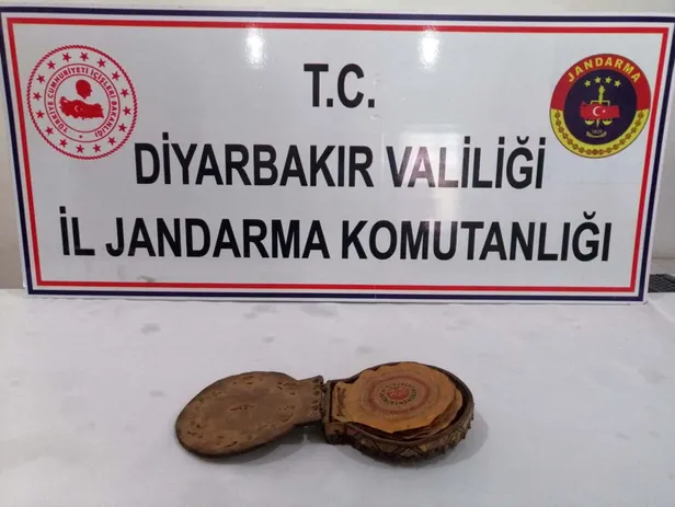 Diyarbakır'da 1100 yıllık kitap ele geçirildi-2