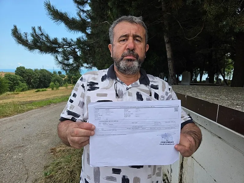 1782218804308.jpeg Samsun'da akılalmaz olay: Kiracısını babasının mezarına şikayet etti-4